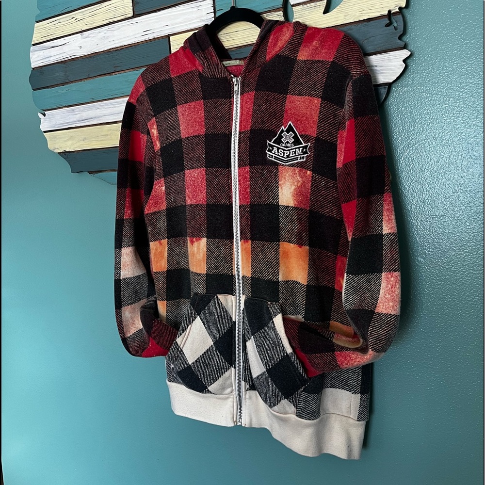 Sweatshirt - Picture 2 of 3